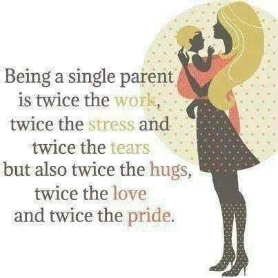 Yung Single Mom na may Tattoo .